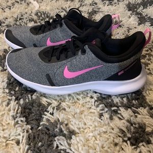 Nike Flex Experience 8
